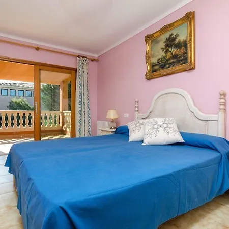 Llampudol Hotel *